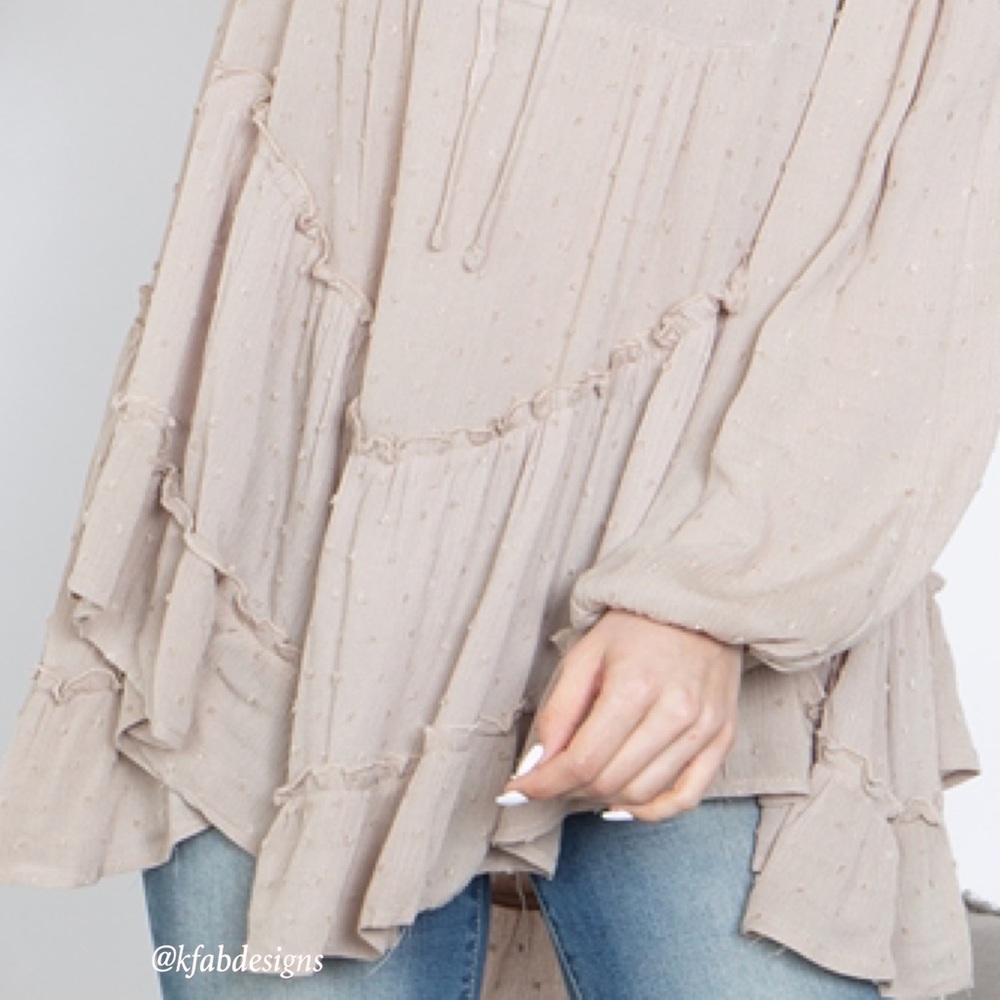 LAST 2! Asymmetric Hem- Functional button and tie detail Khaki Swiss Dot Top! - Picture 5 of 6
